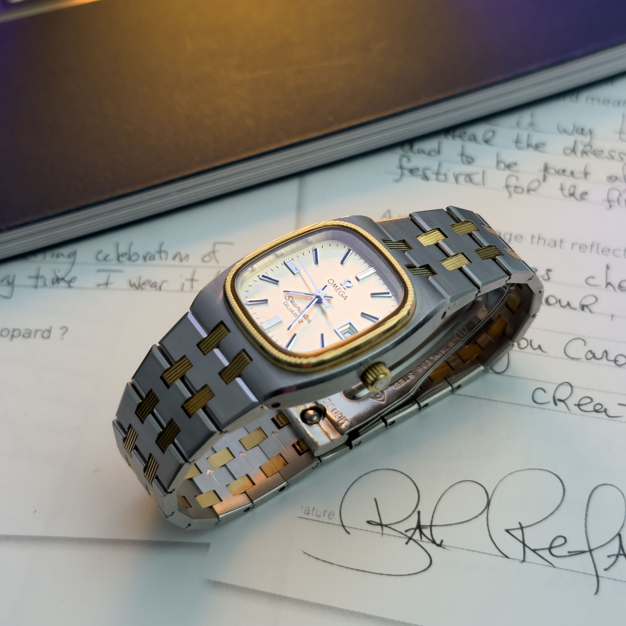 Omega: Seamaster Quartz — Two-Tone Geometric Precision