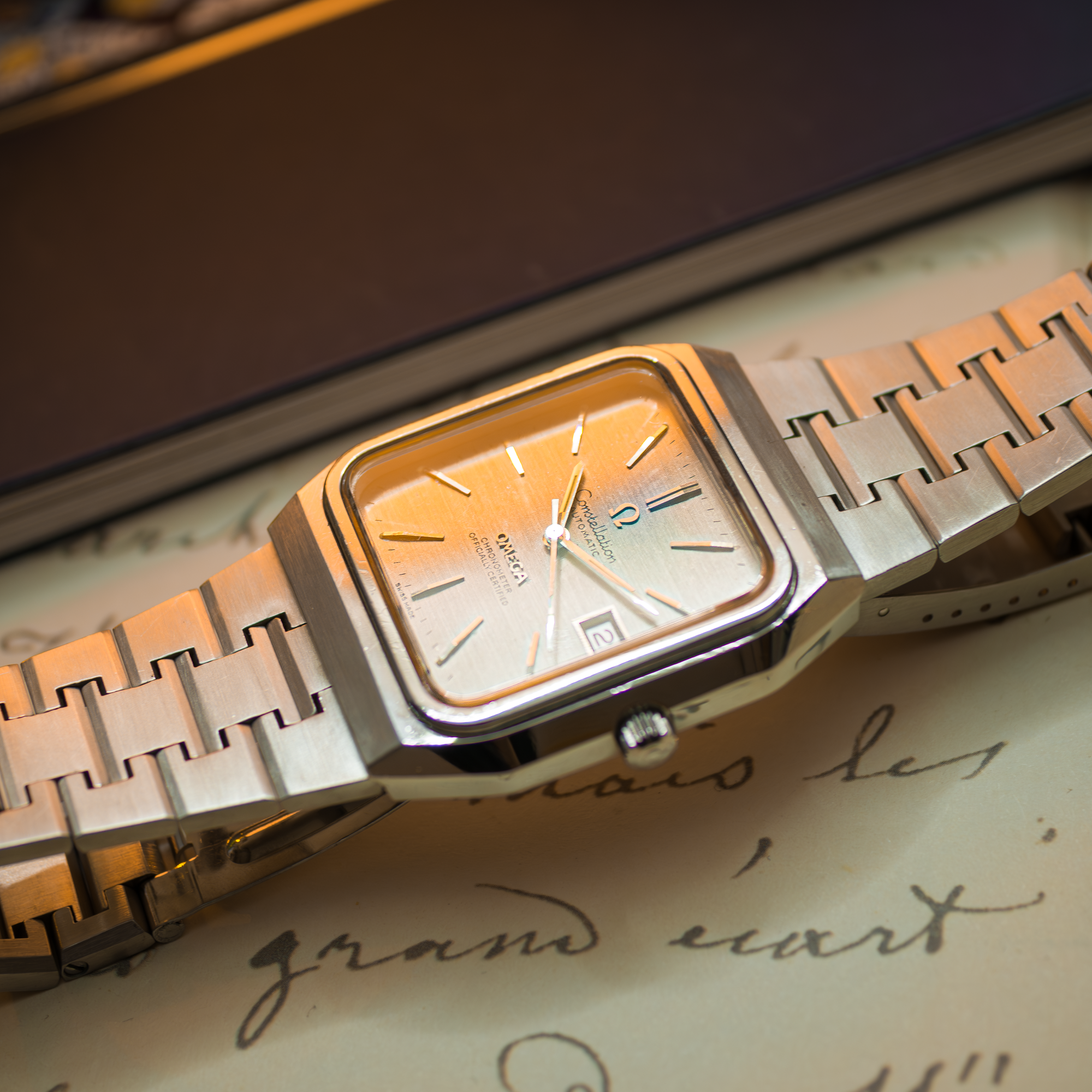 Omega: Constellation Chronometer — The 70s Integrated Icon