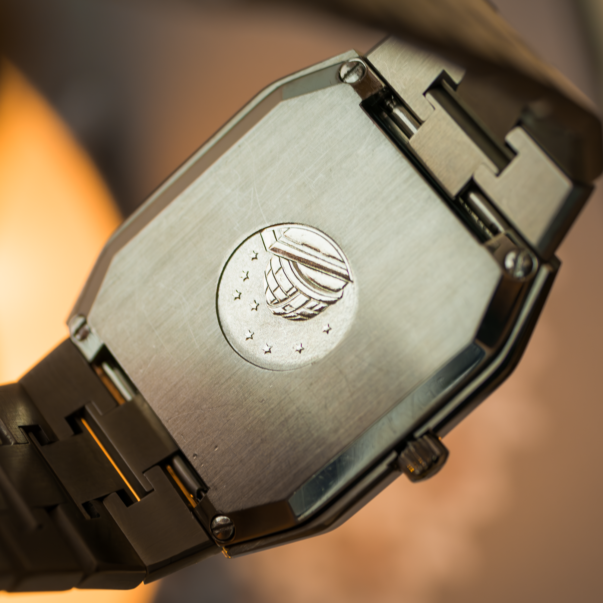 Omega: Constellation Chronometer — The 70s Integrated Icon