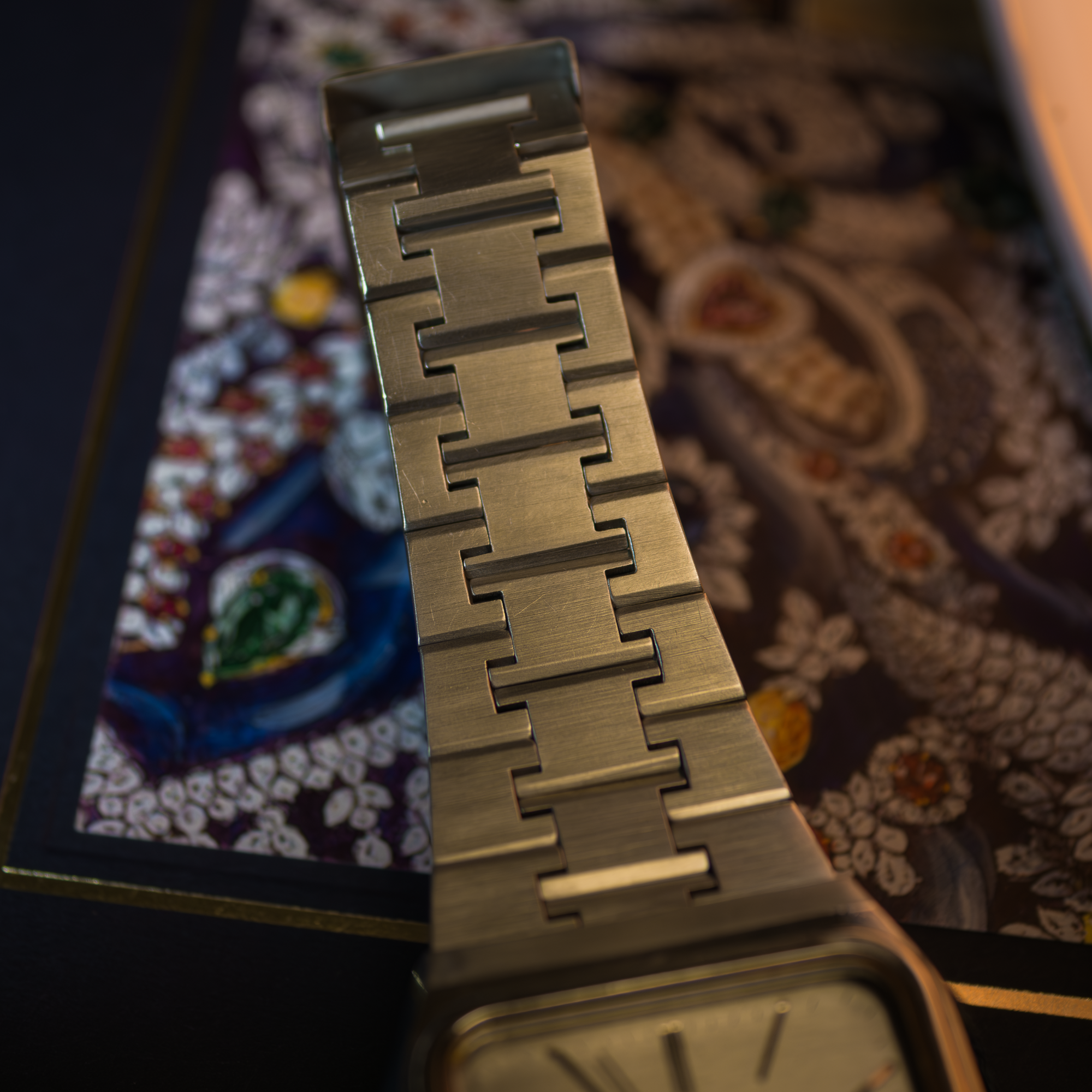 Omega: Constellation Chronometer — The 70s Integrated Icon