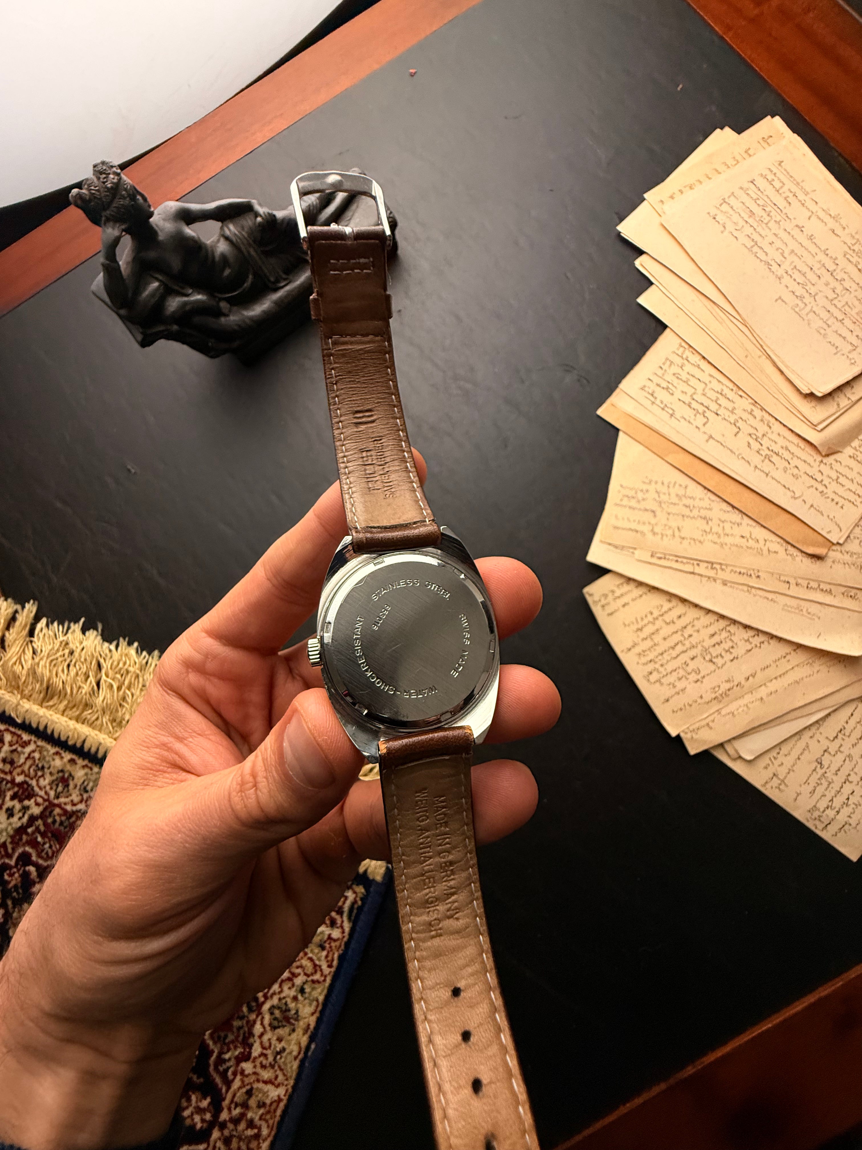 BWC Swiss Courage: The Blue Horizon of Vintage Style