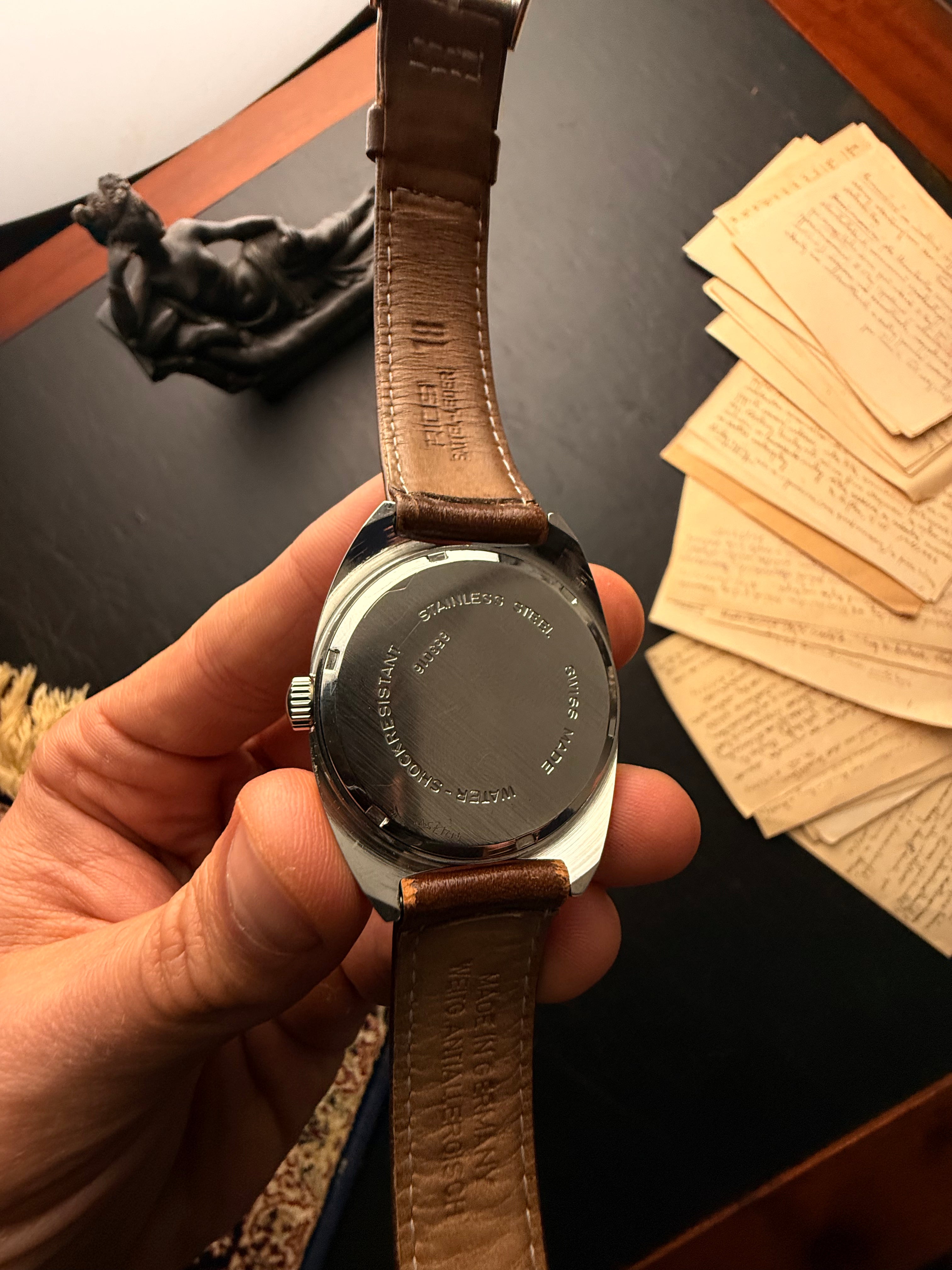 BWC Swiss Courage: The Blue Horizon of Vintage Style