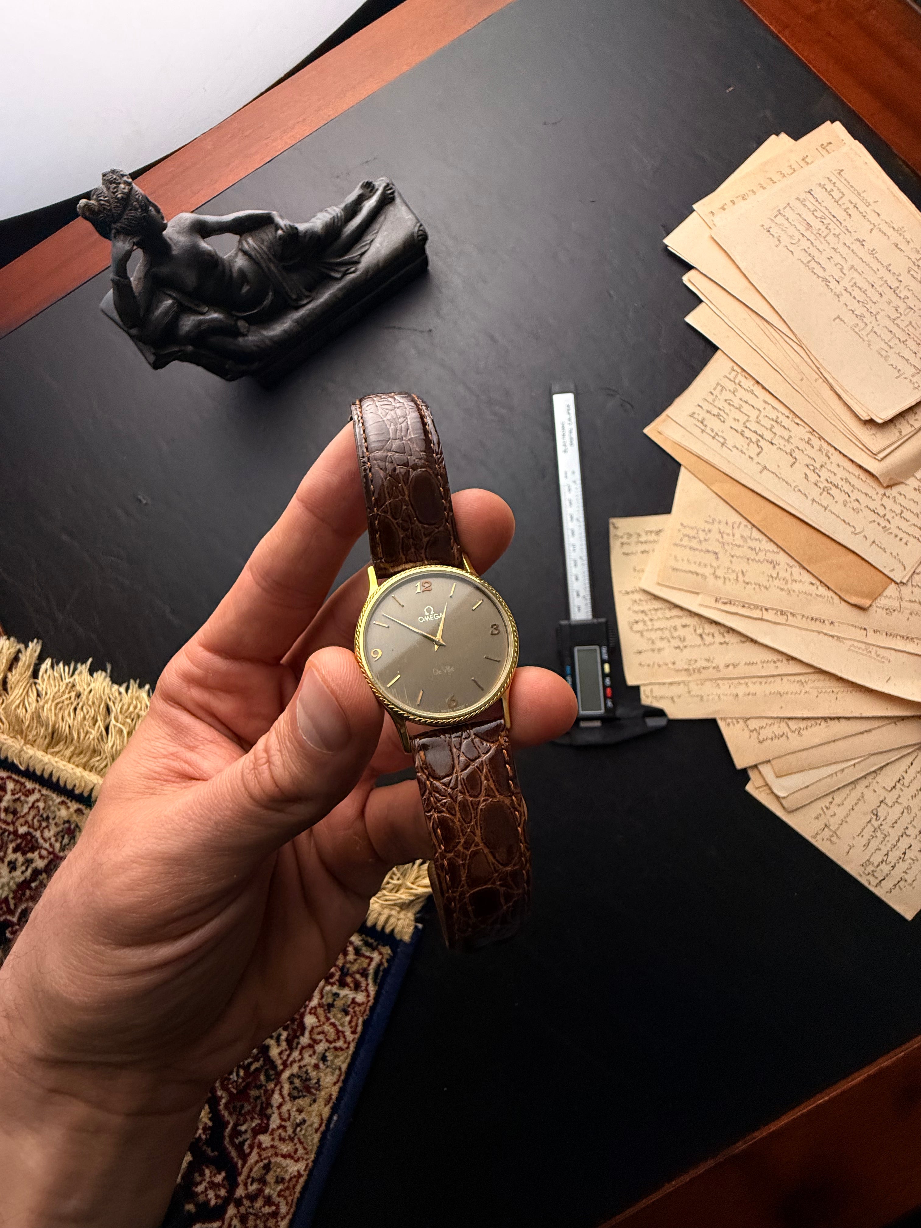 Omega: De Ville — Sophisticated Charm
