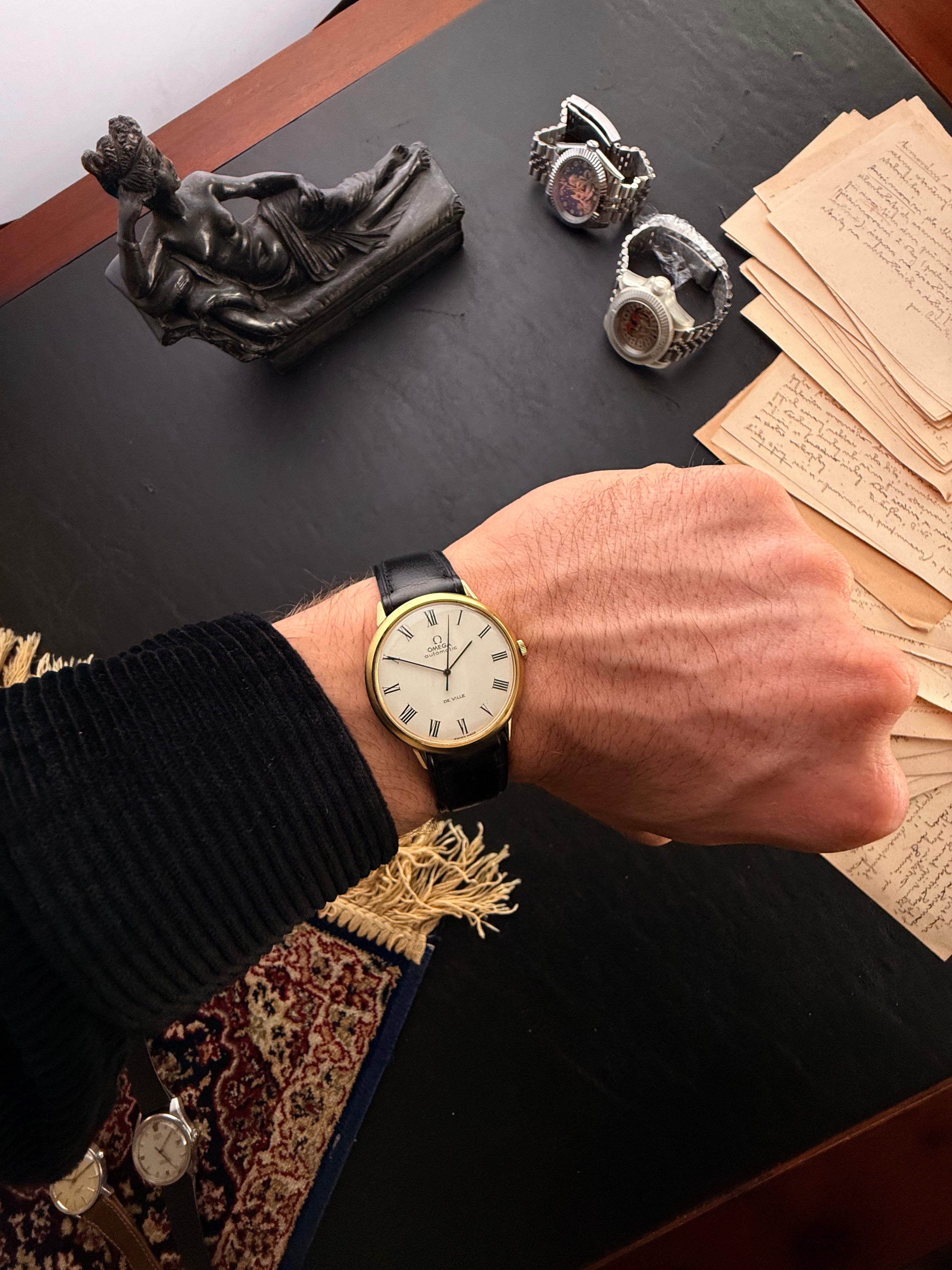 Omega: De Ville Automatic — Timeless Sophistication
