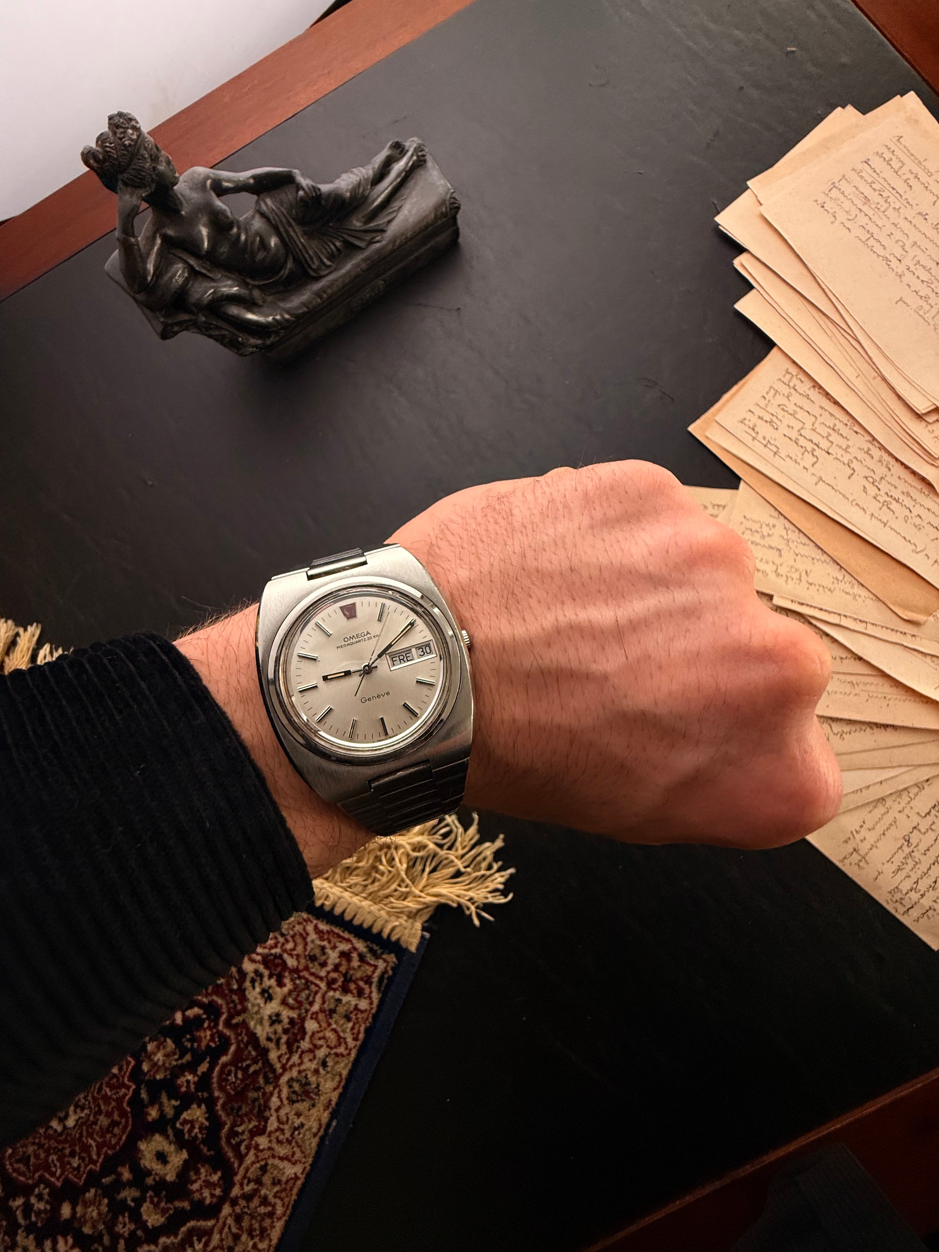 Omega: Genève Megaquartz — The 70s Icon