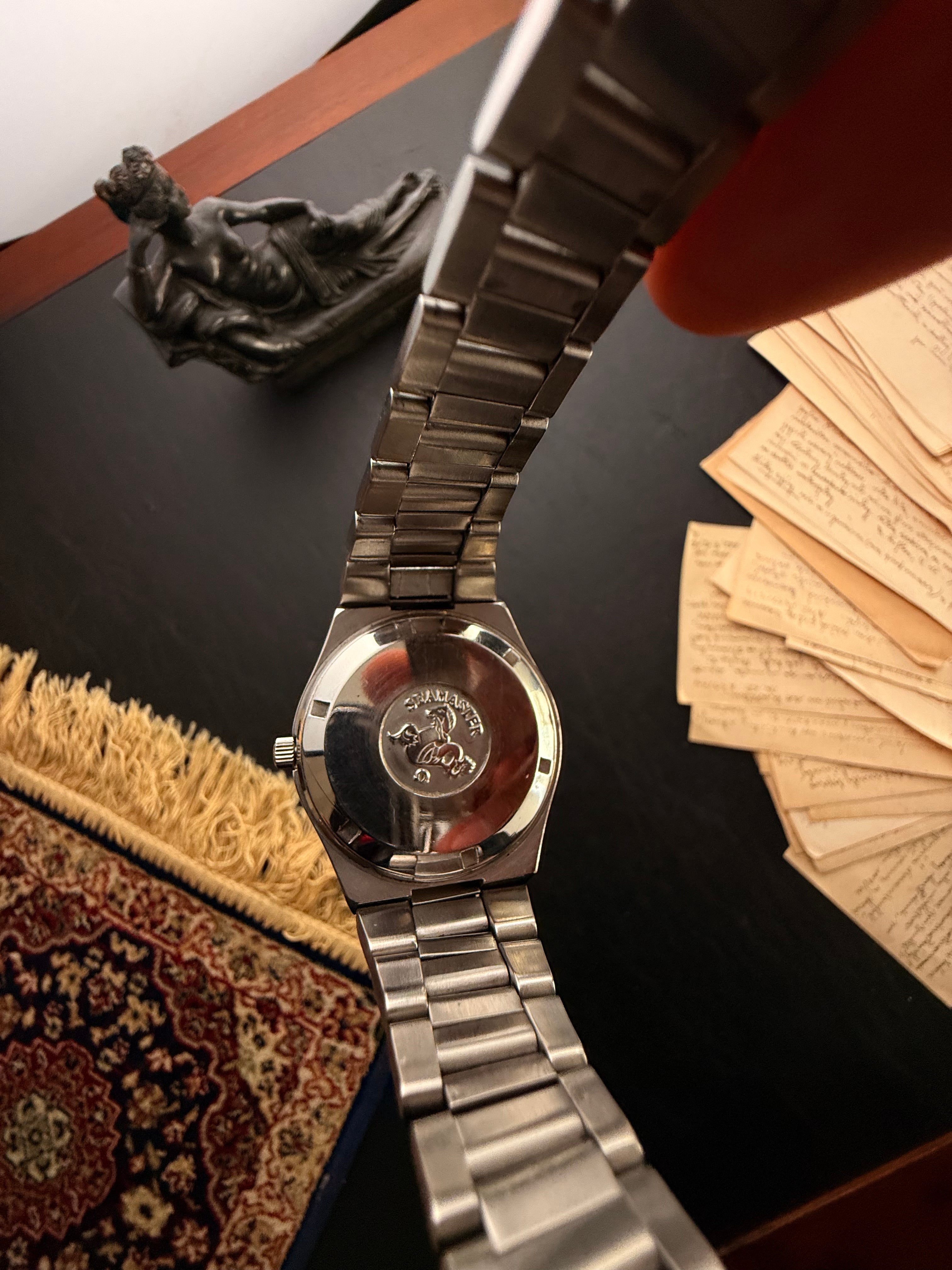 Omega: Seamaster f300Hz — The Hum of Precision