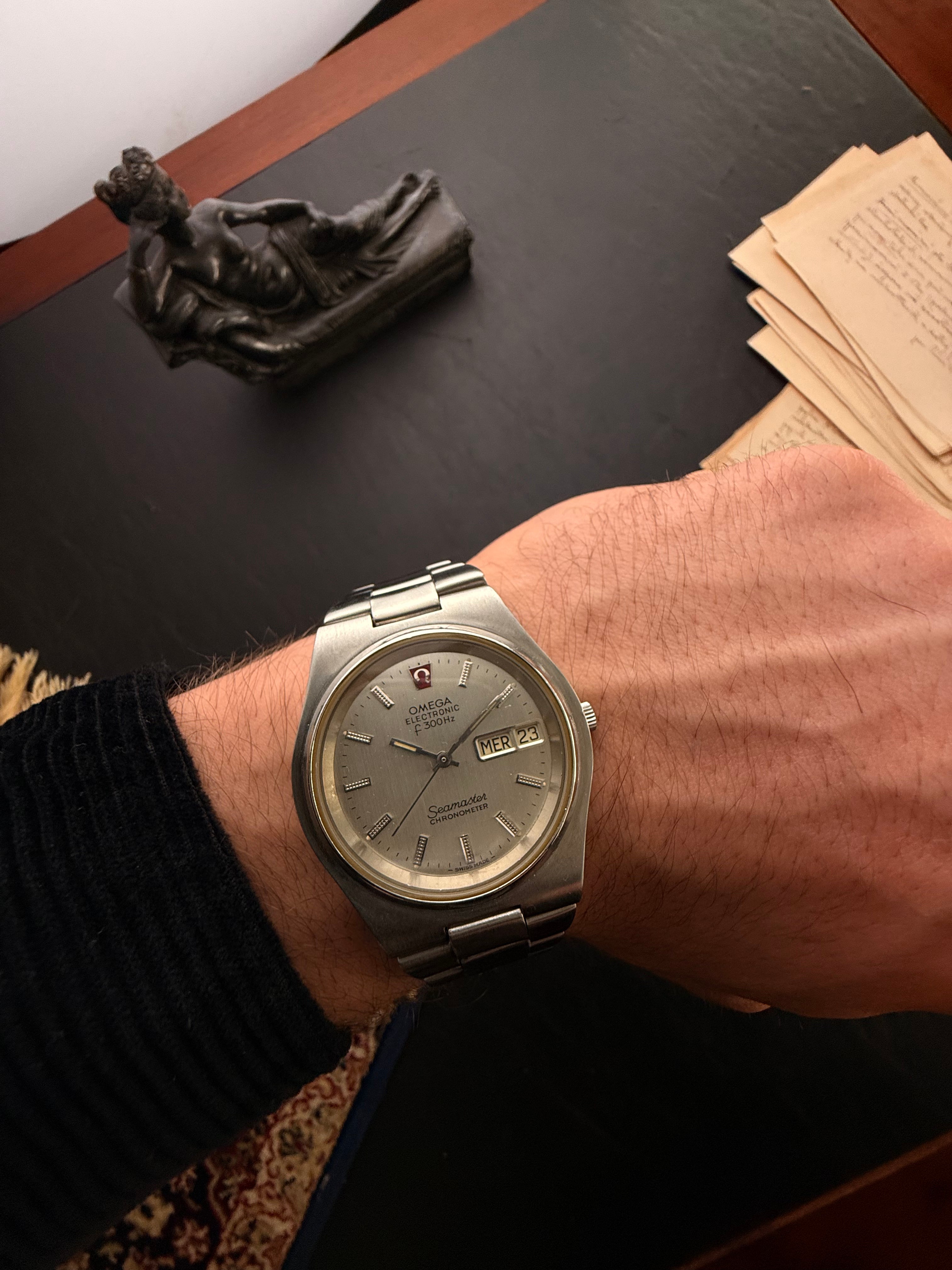 Omega: Seamaster f300Hz — The Hum of Precision