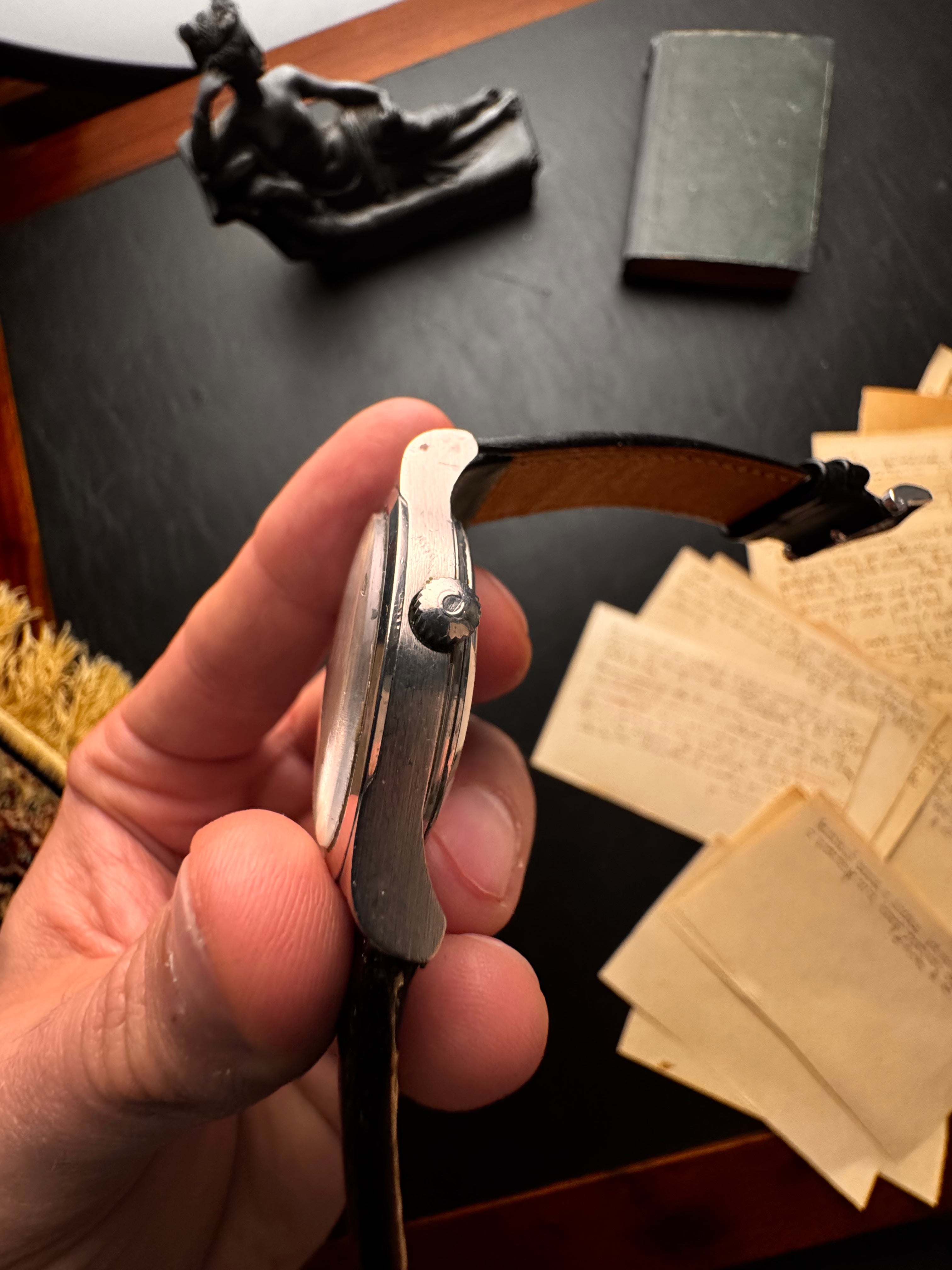Omega Automatic Genève — Timeless Steel Precision