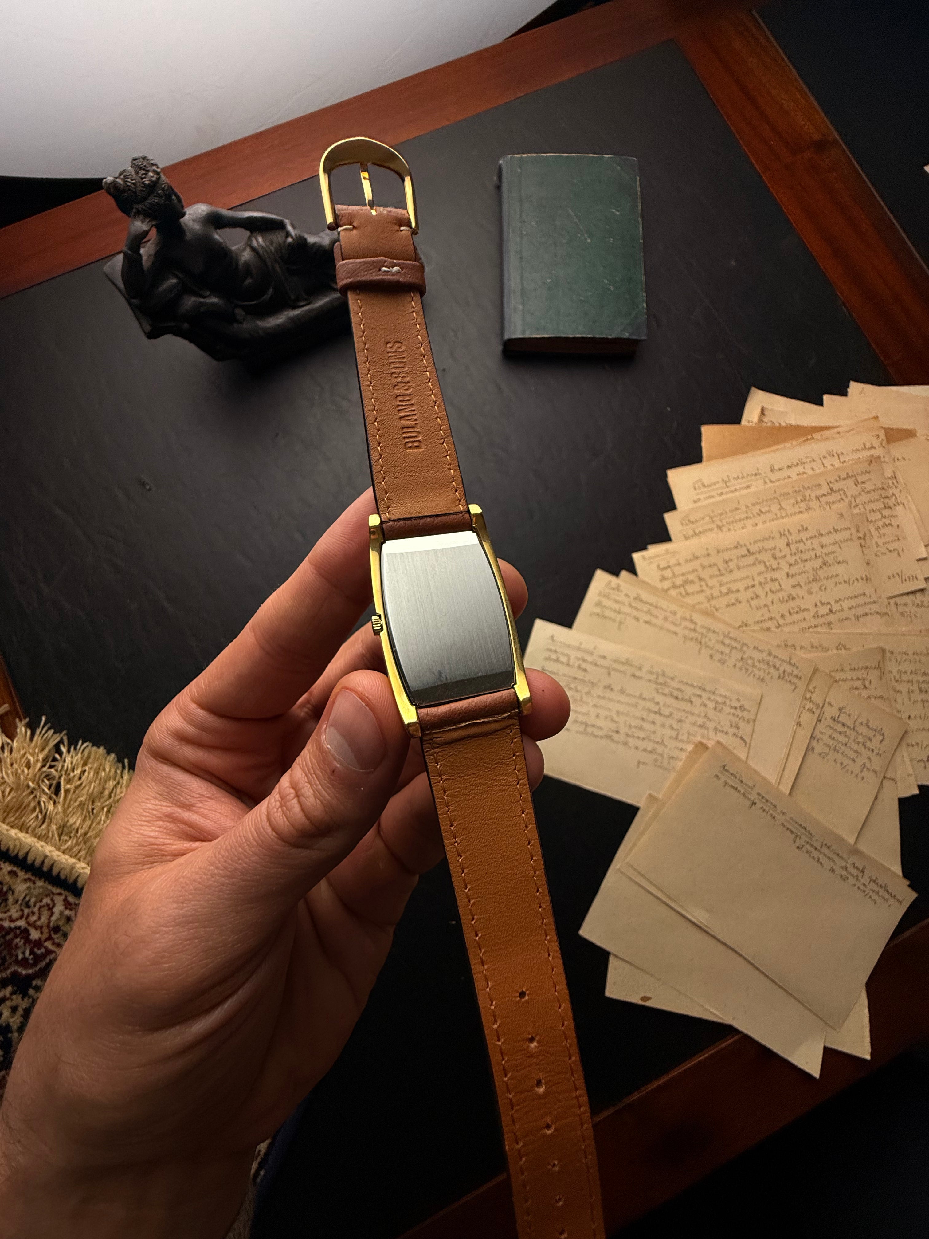 Omega Genève — Golden Geometric Elegance