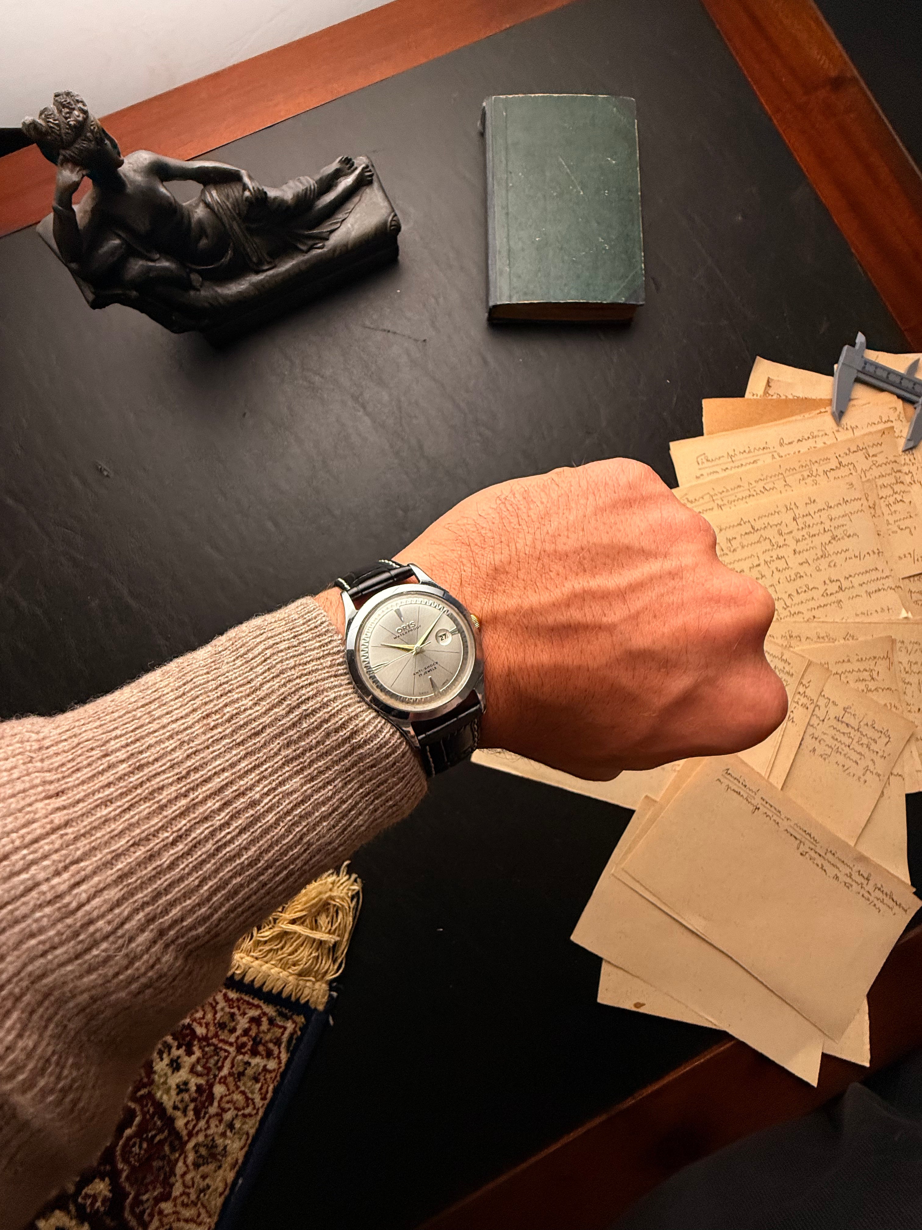 Oris Anti-Shock — Mid-Century Functionalism