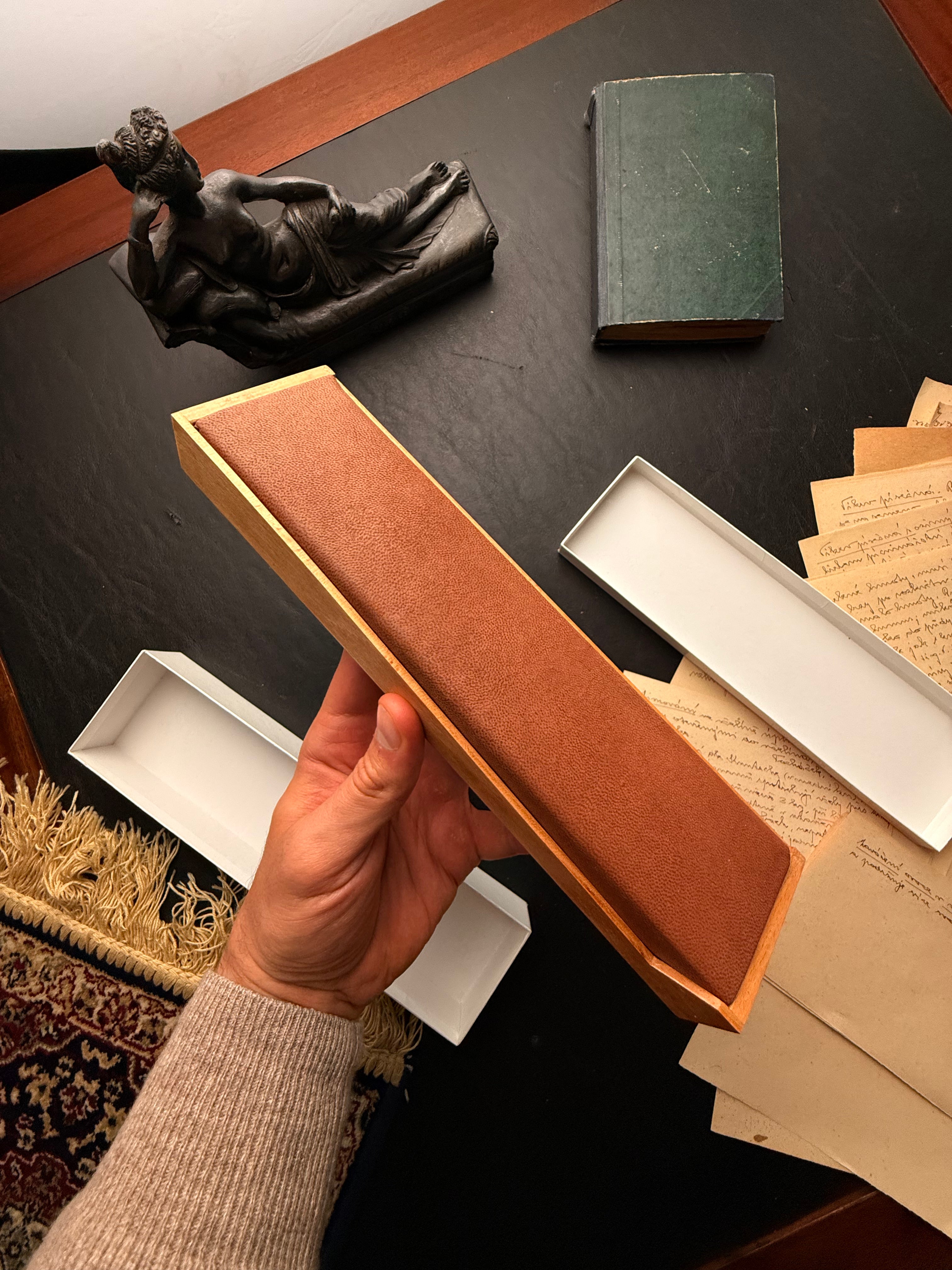 Le Galion Paris — "The Gilded Minimalist"