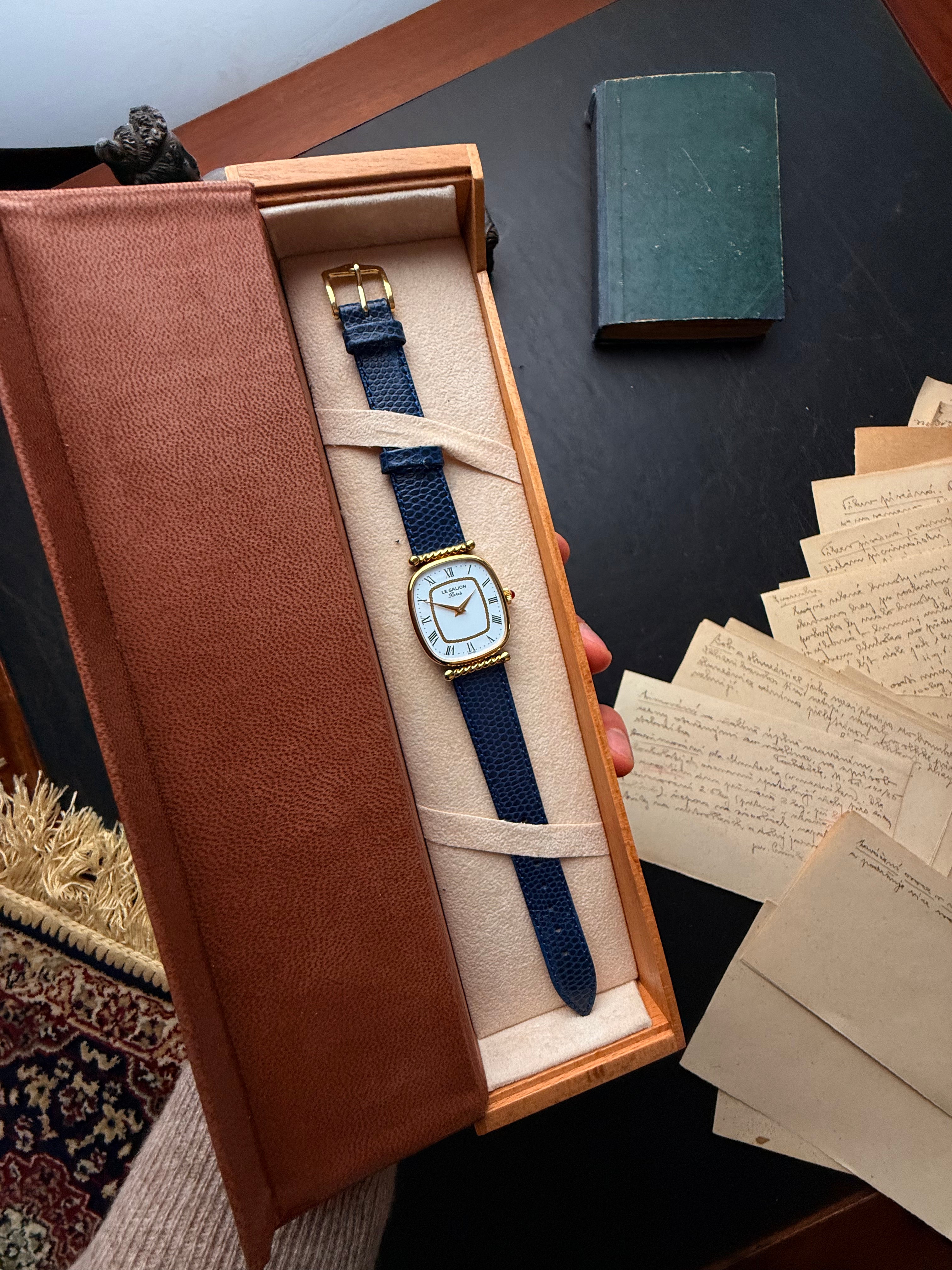 Le Galion Paris — "The Gilded Minimalist"