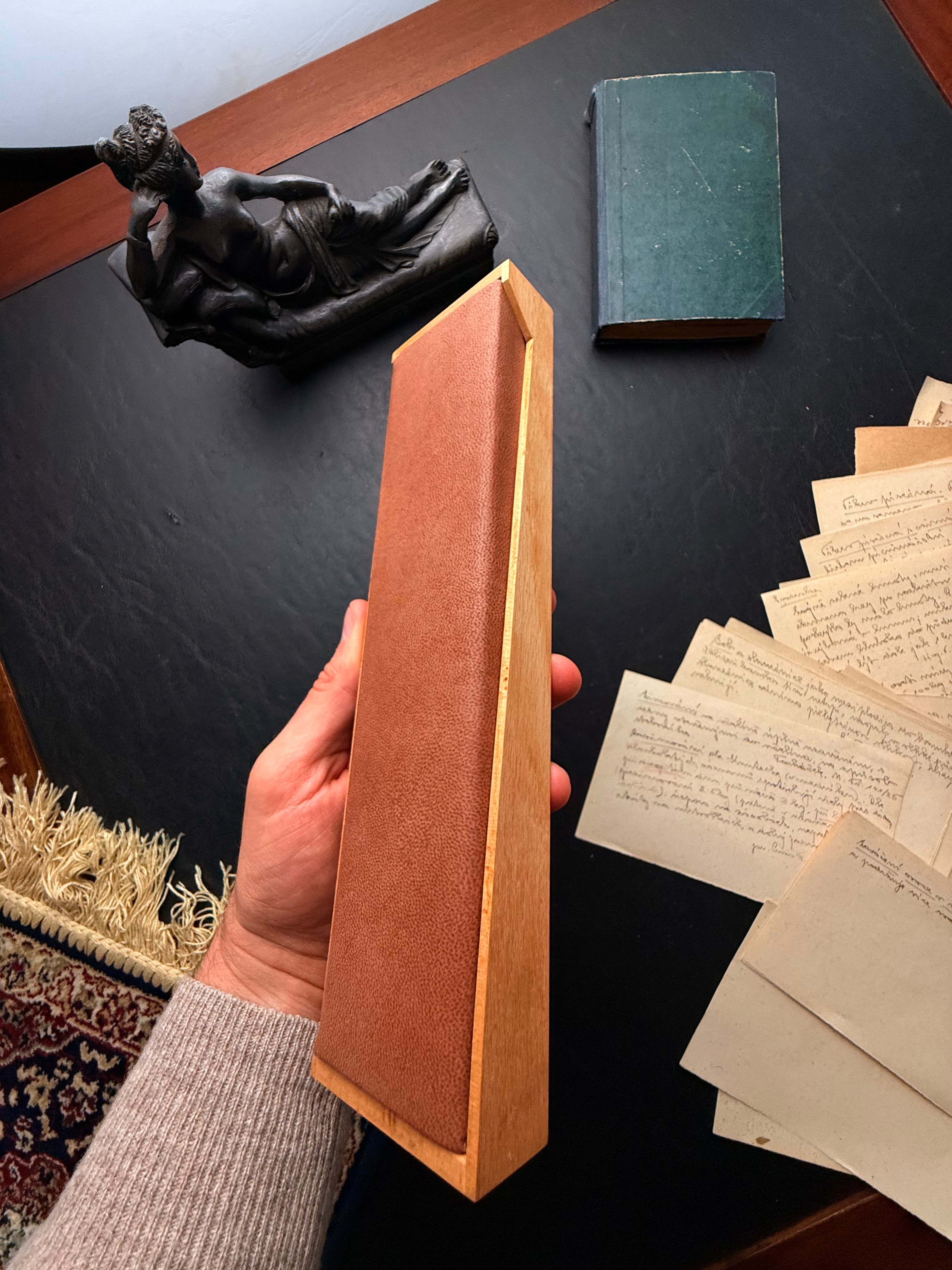 Le Galion Paris — "The Gilded Minimalist"