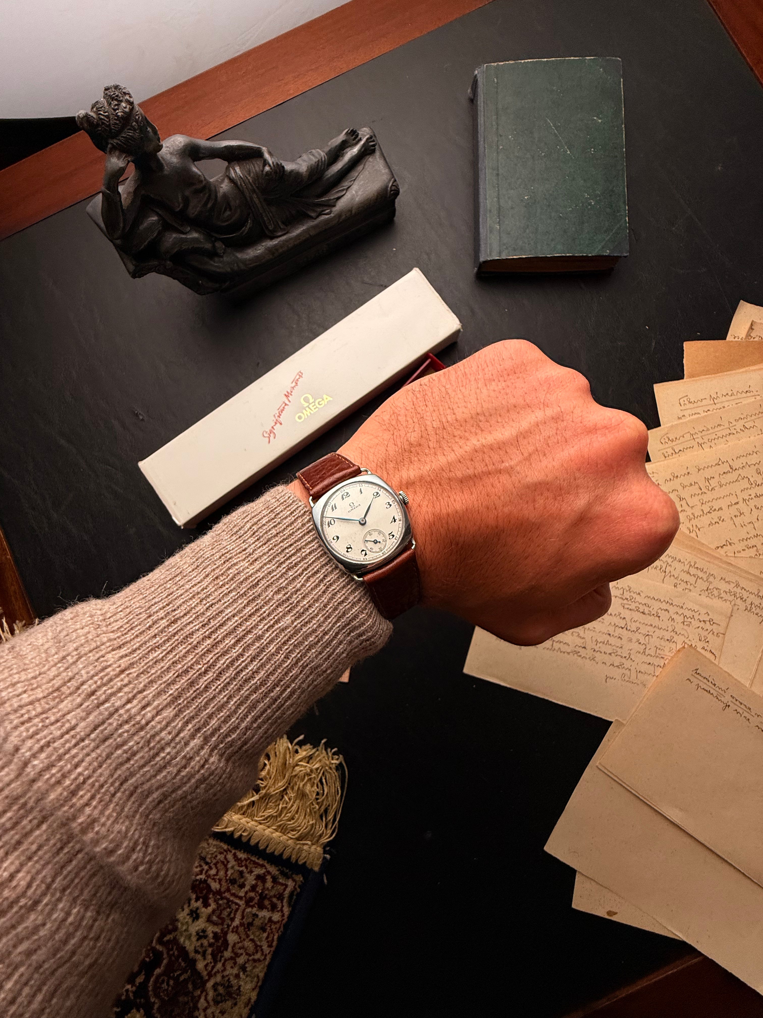 Omega Cushion — 1930s Vintage Aesthetics